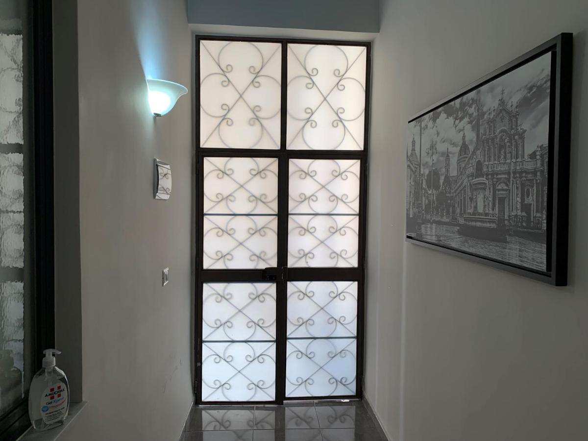 Mita Apartments Катания Екстериор снимка
