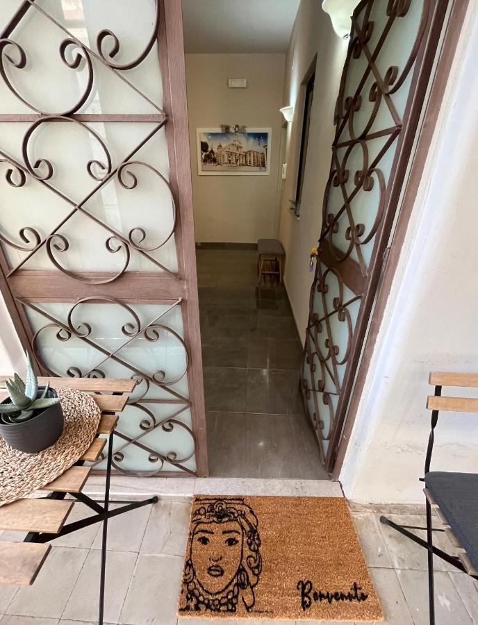 Mita Apartments Катания Екстериор снимка